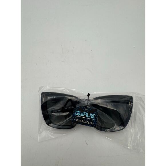 QWAVE Collection Steph Polarized Sunglasses, Onyx / Sea Glass Tint - Picture 1 of 3
